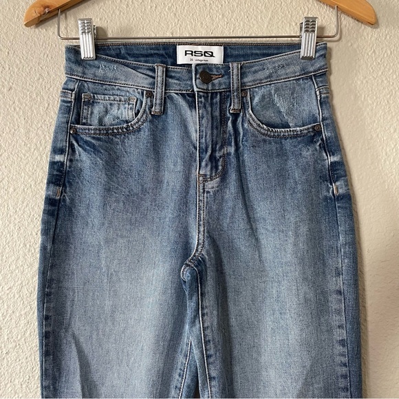 RSQ Vintage Mom Jeans Women’s 24 Blue Medium Wash Ripped Distressed Stretch - Picture 5 of 16
